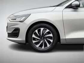 Ford Focus (2022) thumbnail 8