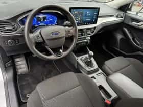 Ford Focus (2022) thumbnail 10