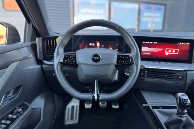 Opel Astra (2023) thumbnail 13