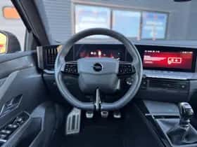 Opel Astra (2023) thumbnail 13
