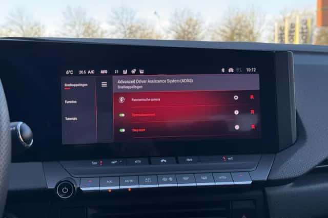 Opel Astra (2023) thumbnail 23