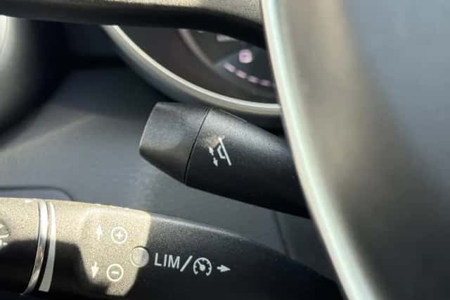 Mercedes-Benz C-Klasse (2017) thumbnail 30