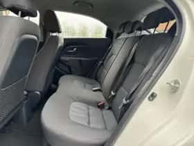Kia Rio (2014) thumbnail 12