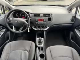 Kia Rio (2014) thumbnail 14