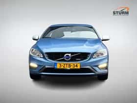 Volvo V60 (2015) thumbnail 2