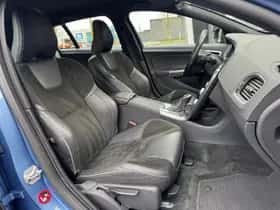 Volvo V60 (2015) thumbnail 11