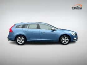Volvo V60 (2015) thumbnail 3