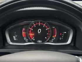 Volvo V60 (2015) thumbnail 29