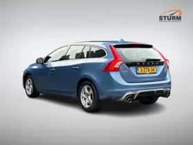 Volvo V60 (2015) thumbnail 6