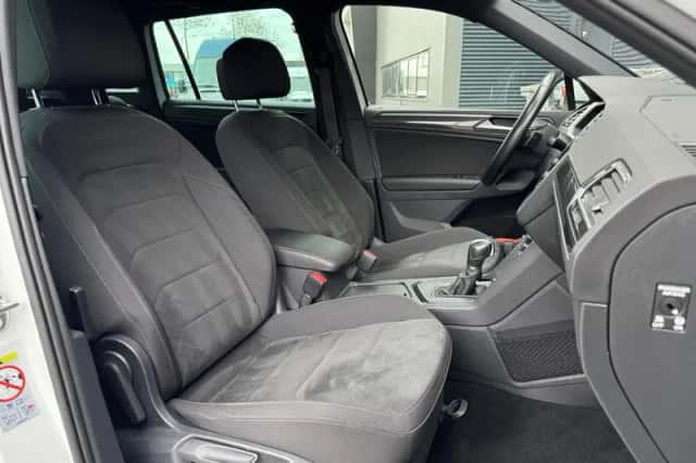 Volkswagen Tiguan (2019) thumbnail 11