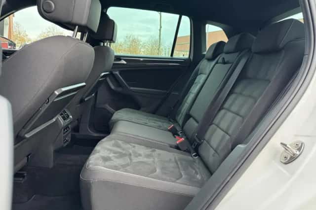 Volkswagen Tiguan (2019) thumbnail 12