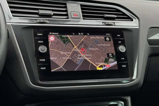Volkswagen Tiguan (2019) thumbnail 14