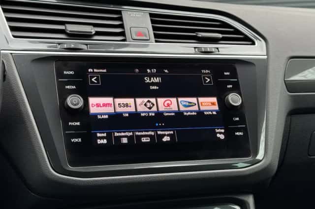 Volkswagen Tiguan (2019) thumbnail 17