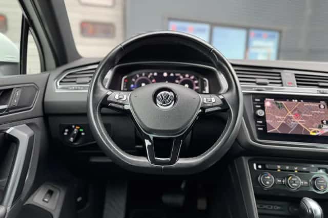 Volkswagen Tiguan (2019) thumbnail 18