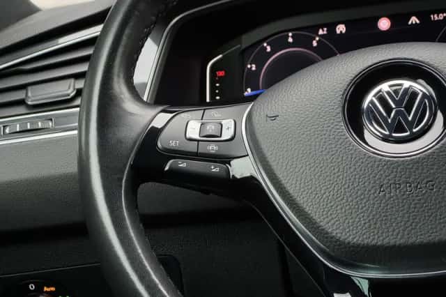 Volkswagen Tiguan (2019) thumbnail 19