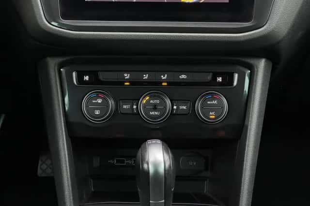 Volkswagen Tiguan (2019) thumbnail 20