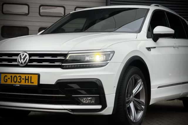 Volkswagen Tiguan (2019) thumbnail 22
