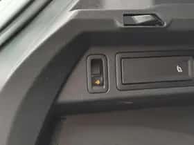 Volkswagen Tiguan (2019) thumbnail 23