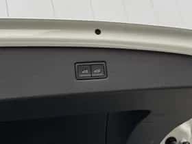 Volkswagen Tiguan (2019) thumbnail 33