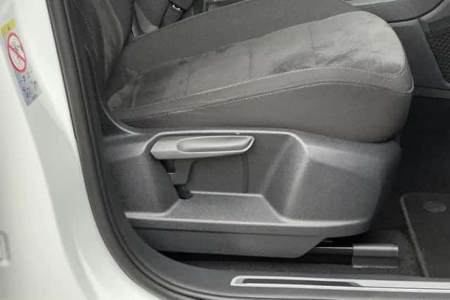 Volkswagen Tiguan (2019) thumbnail 35