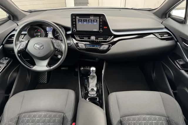 Toyota C-HR (2021) thumbnail 13