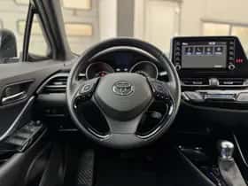 Toyota C-HR (2021) thumbnail 14