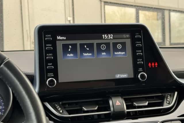 Toyota C-HR (2021) thumbnail 17