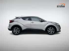 Toyota C-HR (2021) thumbnail 3