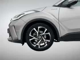 Toyota C-HR (2021) thumbnail 8