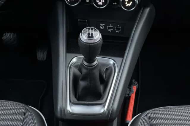 Renault Captur (2020) thumbnail 20
