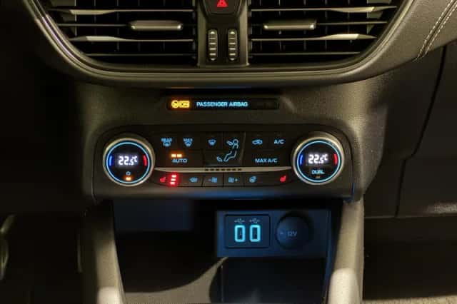 Ford Kuga (2022) thumbnail 17
