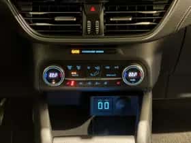 Ford Kuga (2022) thumbnail 17