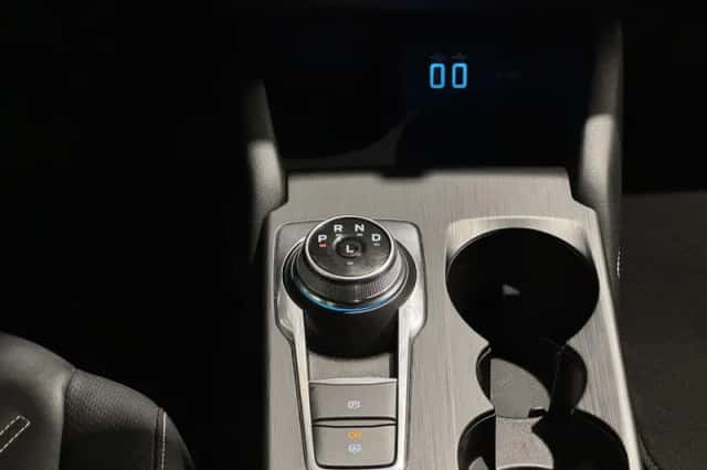 Ford Kuga (2022) thumbnail 18