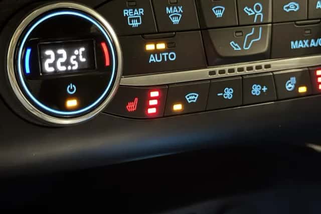 Ford Kuga (2022) thumbnail 23