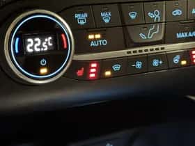 Ford Kuga (2022) thumbnail 23