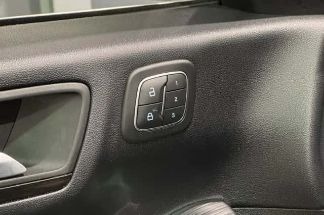 Ford Kuga (2022) thumbnail 26