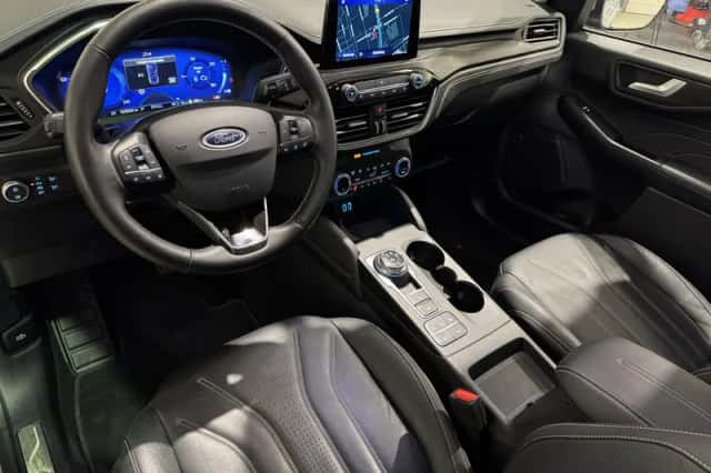 Ford Kuga (2022) thumbnail 8