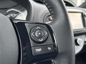 Toyota Yaris (2019) thumbnail 16