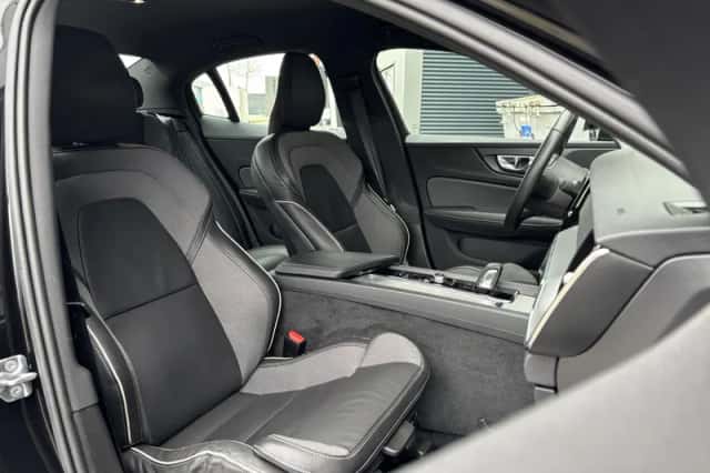 Volvo S60 (2021) thumbnail 9