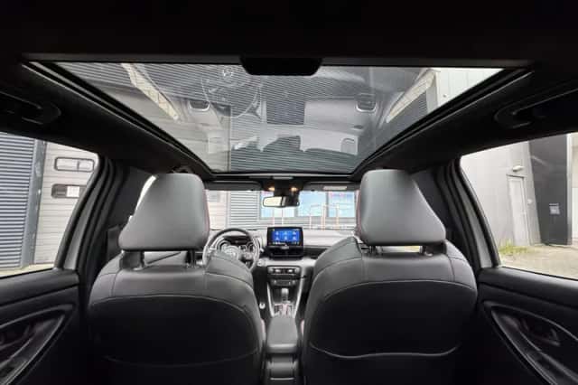 Toyota Yaris (2023) thumbnail 13