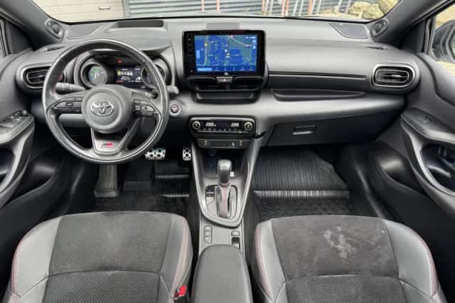 Toyota Yaris (2023) thumbnail 14