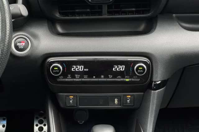 Toyota Yaris (2023) thumbnail 21