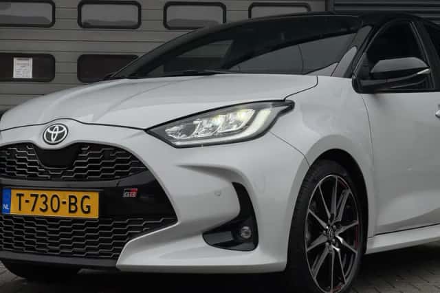 Toyota Yaris (2023) thumbnail 23