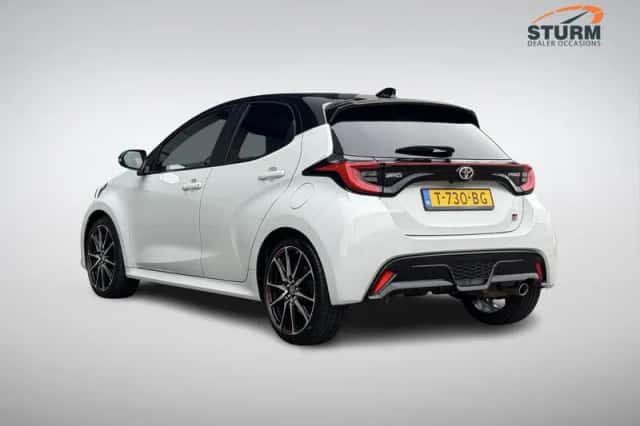 Toyota Yaris (2023) thumbnail 6