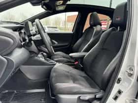 Toyota Yaris (2023) thumbnail 9