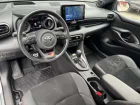 Toyota Yaris (2023) thumbnail 10