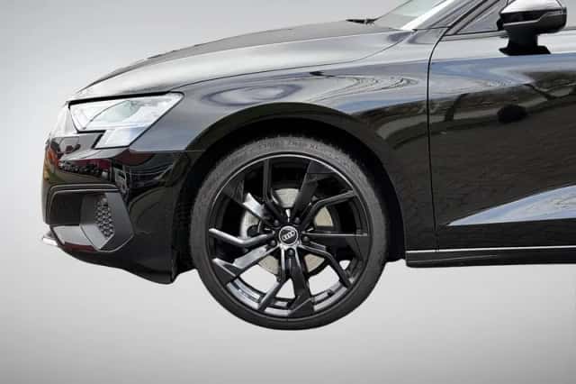 Audi A3 (2023) thumbnail 8