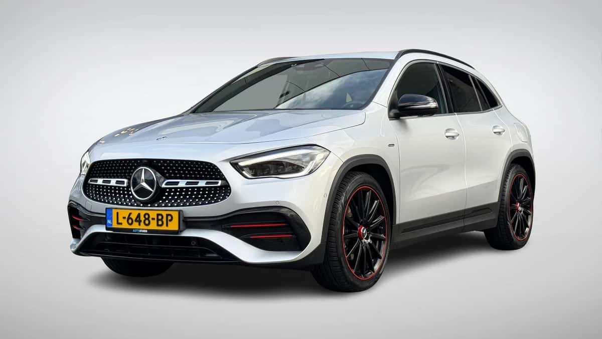 Mercedes-Benz GLA (2020) — foto 1