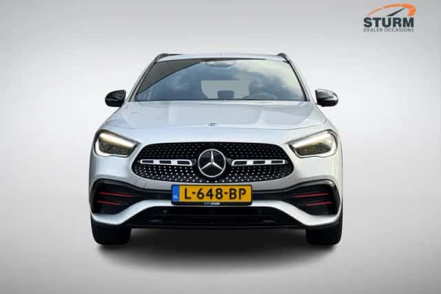 Mercedes-Benz GLA (2020) thumbnail 2