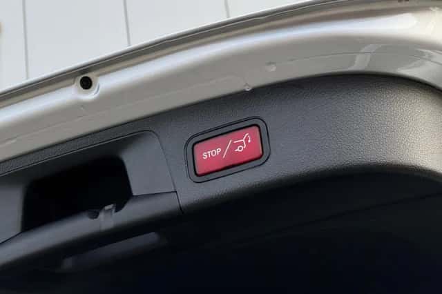 Mercedes-Benz GLA (2020) thumbnail 30